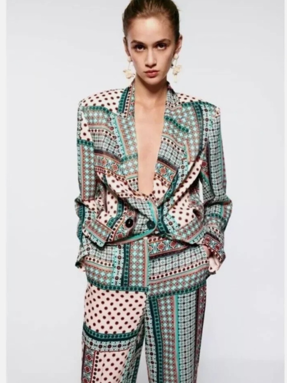 ZARA Retro Patchwork Printed Multicolor Satin-Effect Blazer and matching pants - Picture 3 of 10